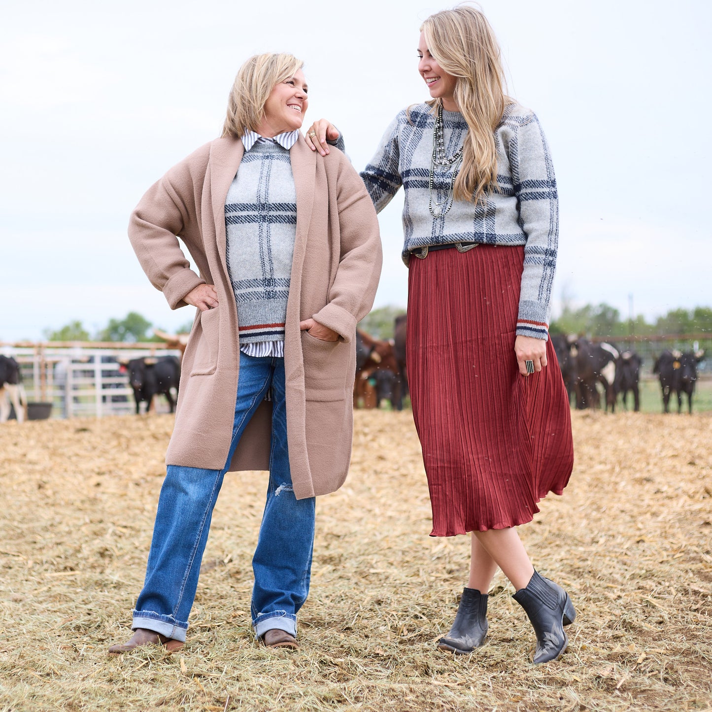 PLEATED WINE SKIRT