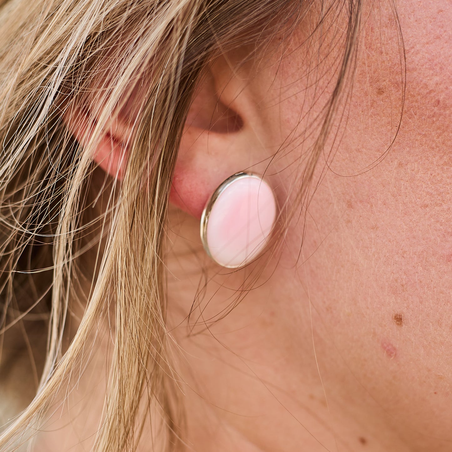 THE PINK CONCHO STUDS